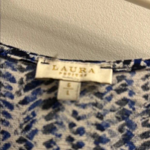 Blue and White Relaxed Blouse - Picture 3 of 4